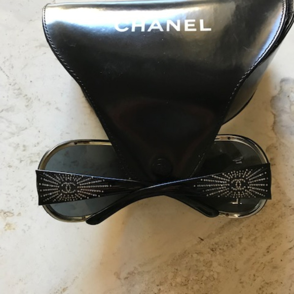 CHANEL Visors Glasses - Picture 4 of 4
